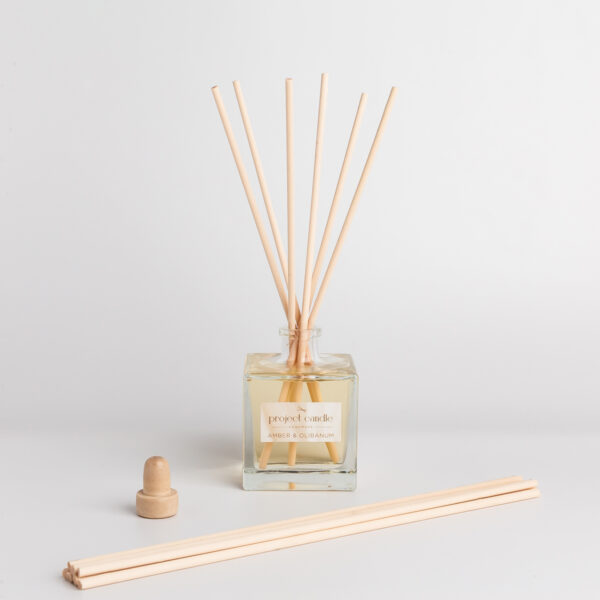 aromatiko-reed-diffuser-amber-olibanum-100ml-430222-projectcandle-1