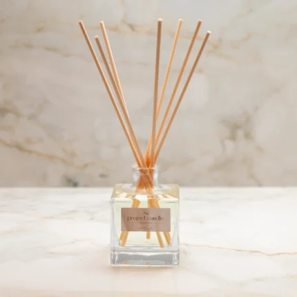 aromatiko-xorou-me-stiks-reed-diffuser-vanilla-200ml-430325-projectcandle-1