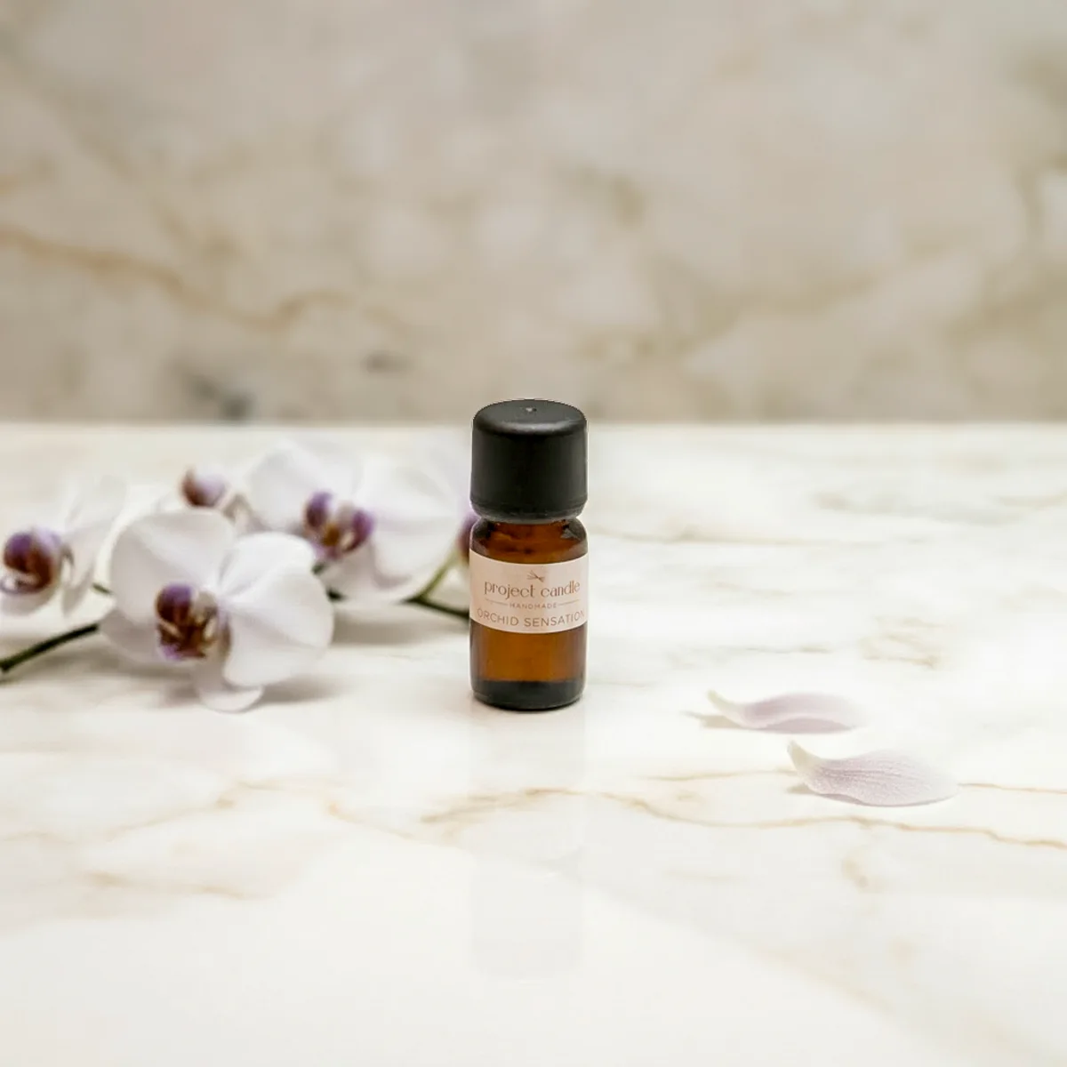 Αρωματικό έλαιο Orchid Sensation 10ml σε γυάλινο μπουκαλάκι, με κομψό λουλουδάτο άρωμα.