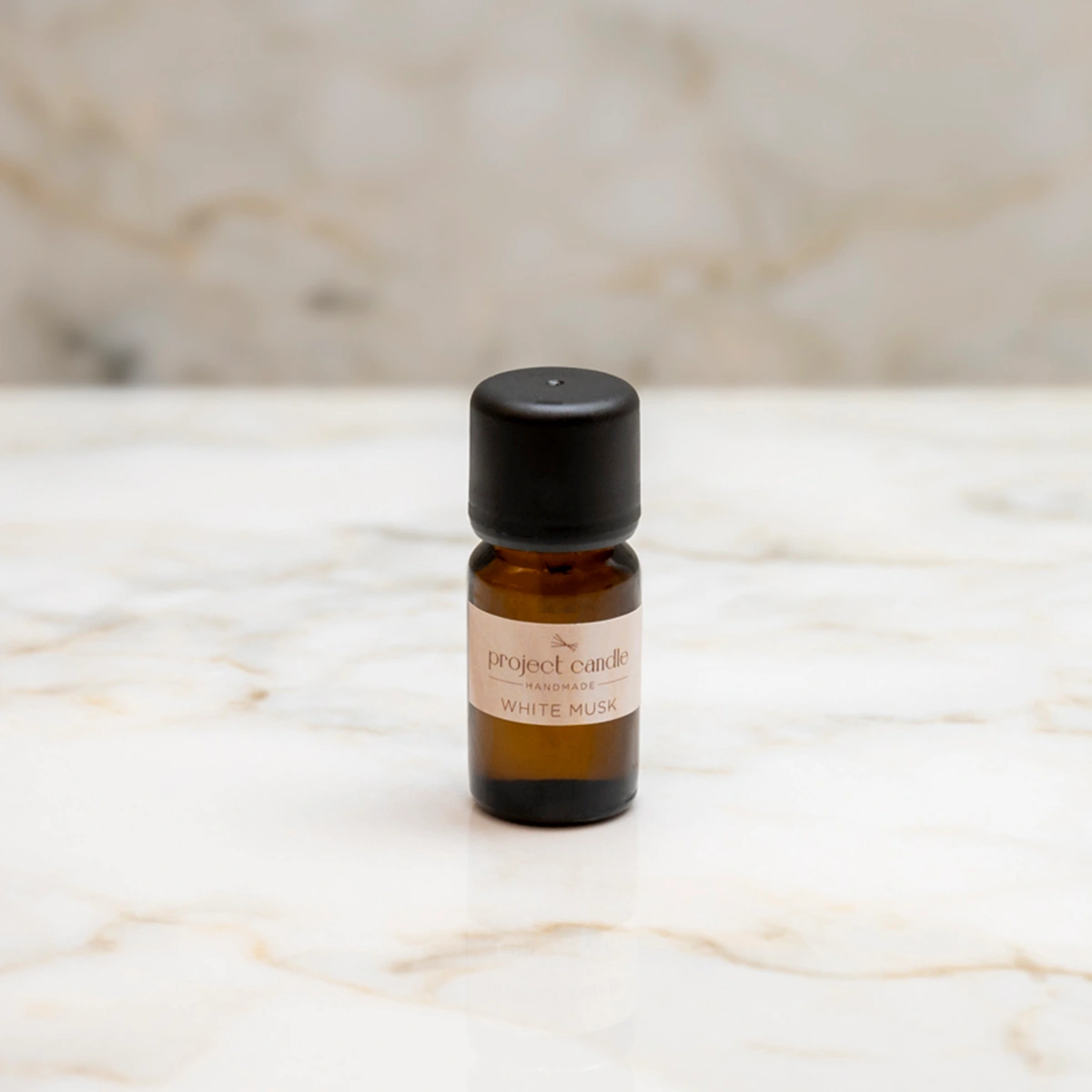 Αρωματικό έλαιο White Musk 10ml σε γυάλινο μπουκαλάκι, με καθαρό και απαλό άρωμα λευκού μόσχου.